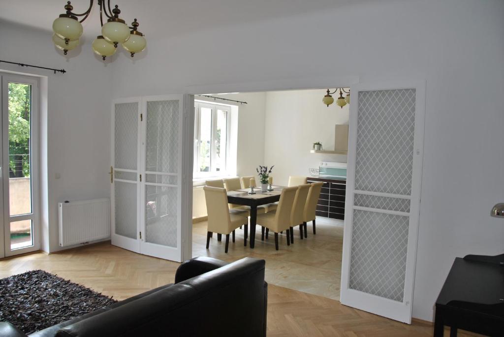 Schoenbrunn Park Apartement ウィーン 部屋 写真